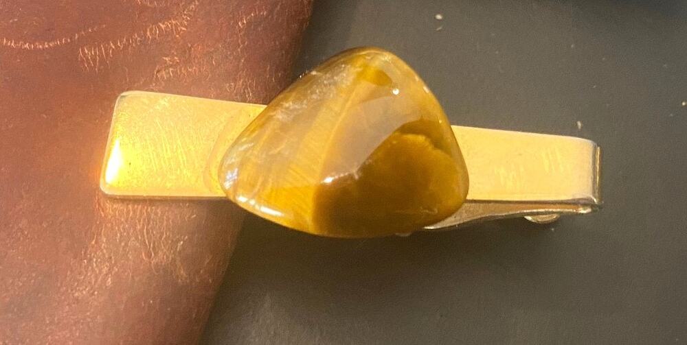 VTG Men's Gold Tone Tie Bar with Polished Stone Accents